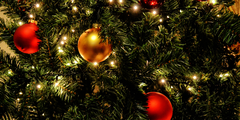 Як вибрати штучну ялинку для маленького простіру