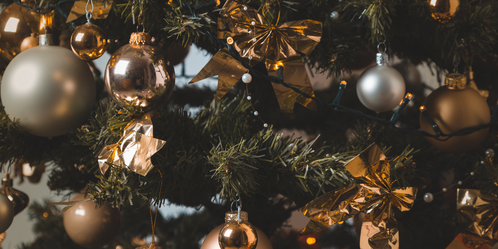 Як вибрати різдвяні гірлянди для прикрашання під'їзду