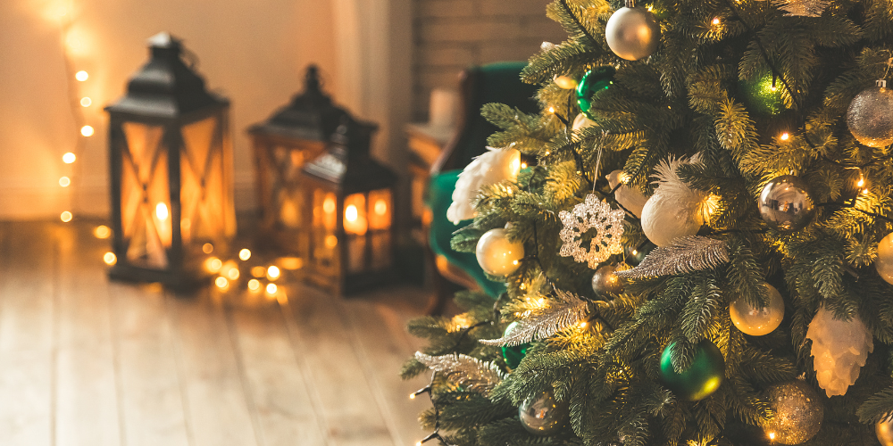 Як вибрати різдвяні гірлянди для прикрашання саду