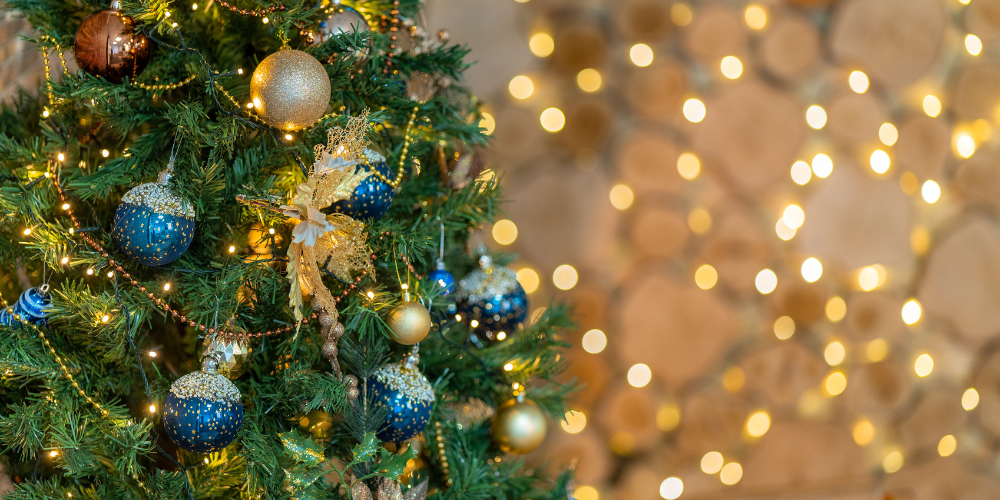 Поради щодо створення різдвяних прикрас для тераси.